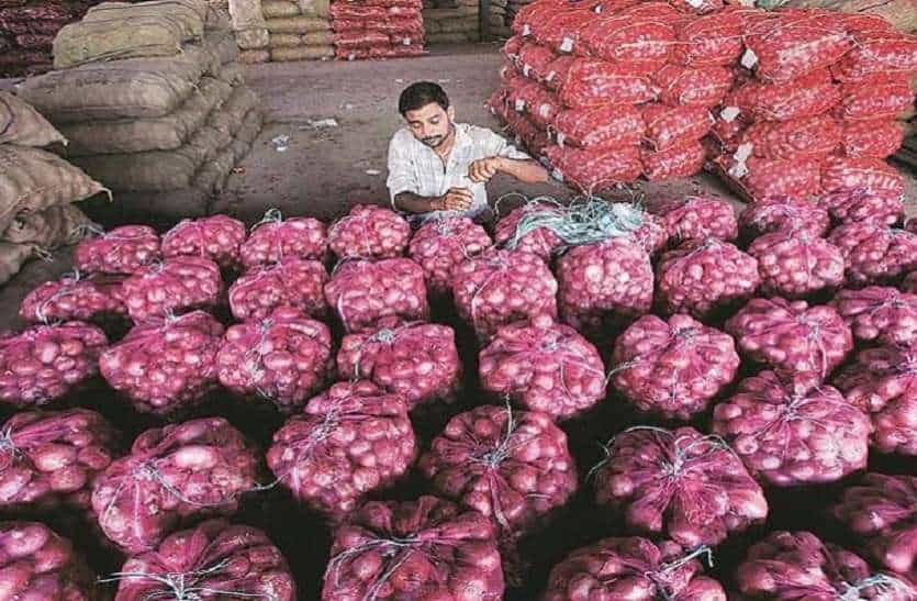 No onion auctions in Nashik mandis for second day