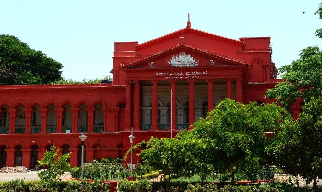 K'taka HC stays govt's order to drop charges against ministers, MLAs